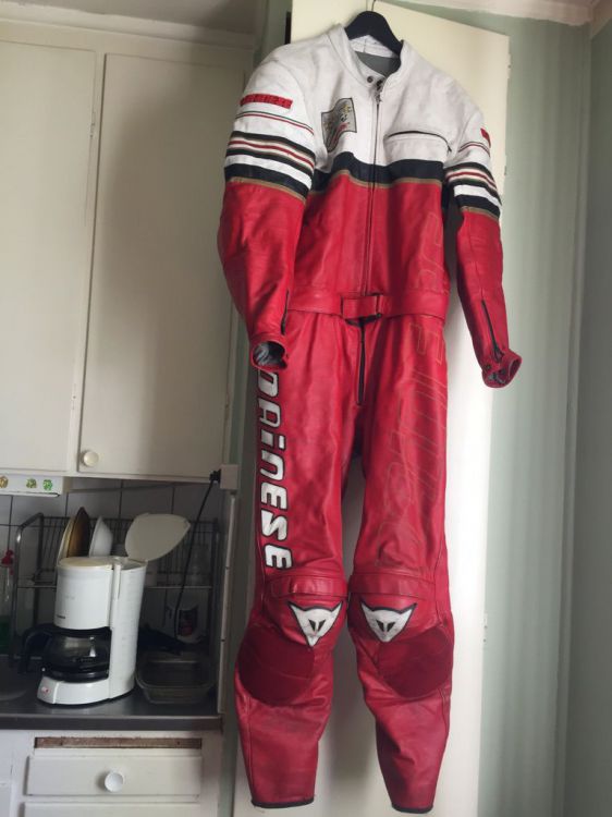 Skinnställ dainese