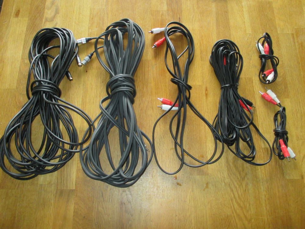 SVHS kabel 15 M. och olika ljudkablar
