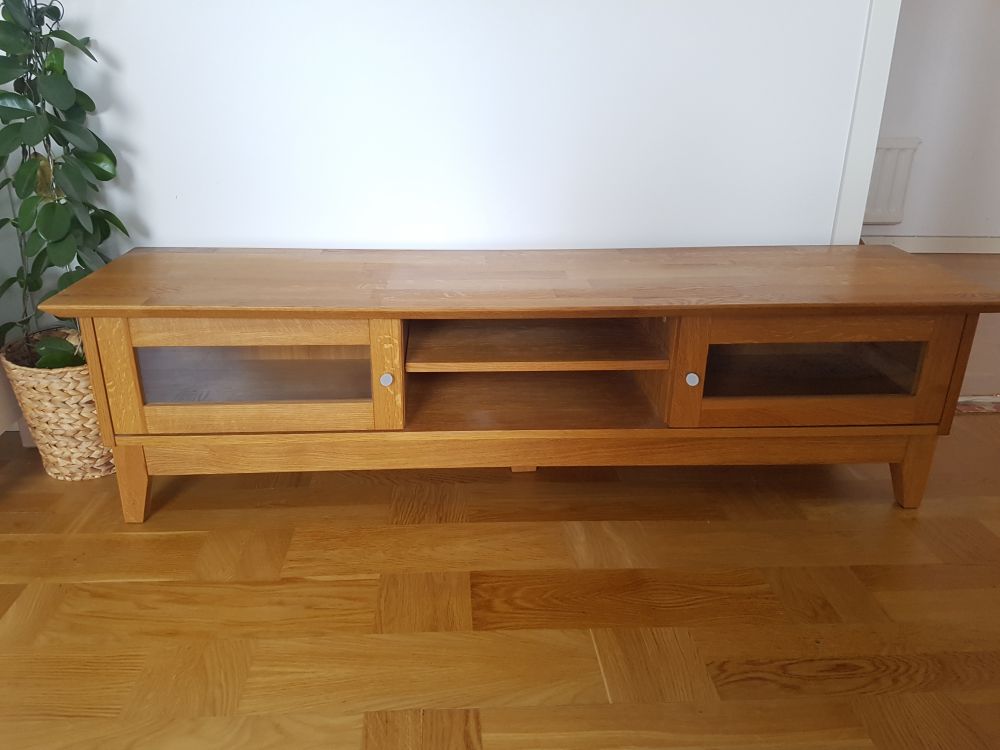 TV bänk i ek