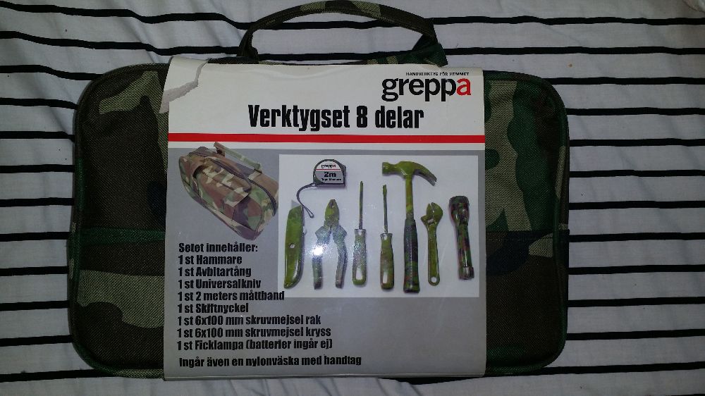 Verktygsväska Camouflage 8 delar oöppnad