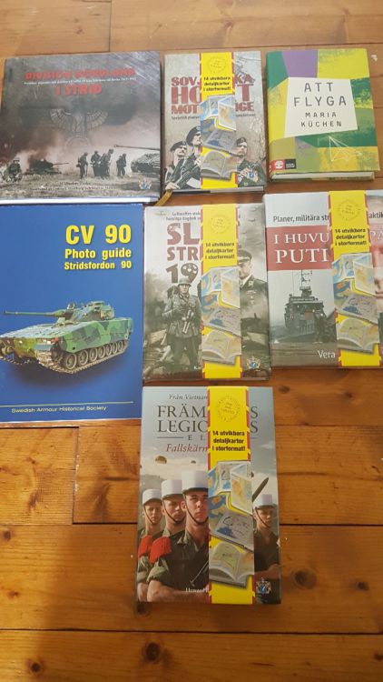 Militärhistoriska böcker