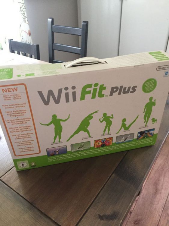 Nintendo Wii fit plus