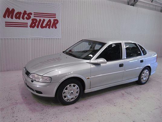 Opel Vectra 1.8 -98 silver. LÅNAD BILD!
