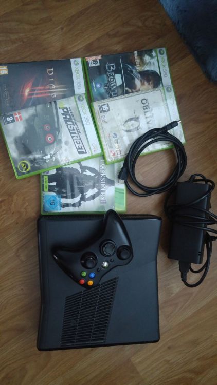 Xbox 360 med 6 spel
