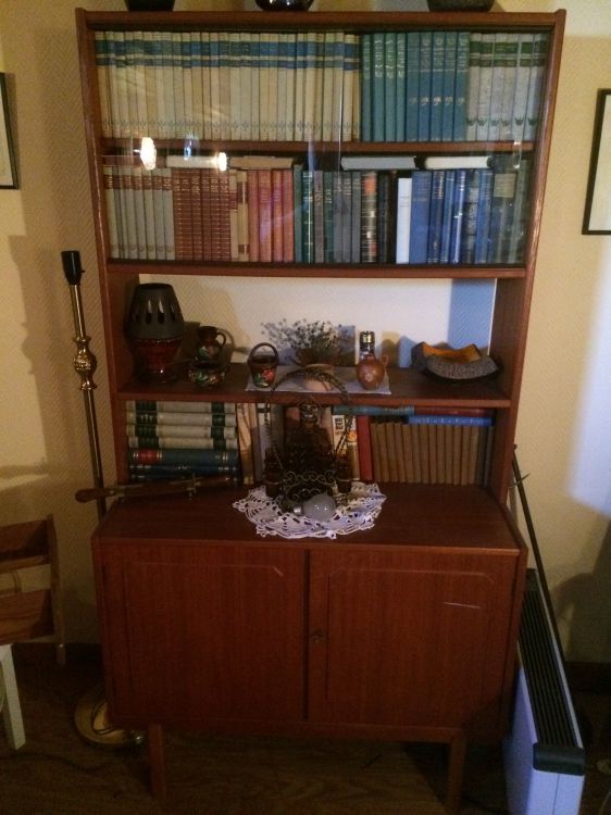 Bokhylla i teak