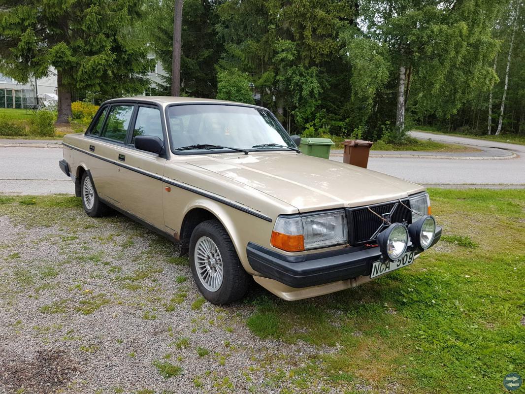 Volvo 244 1988 i bra skick