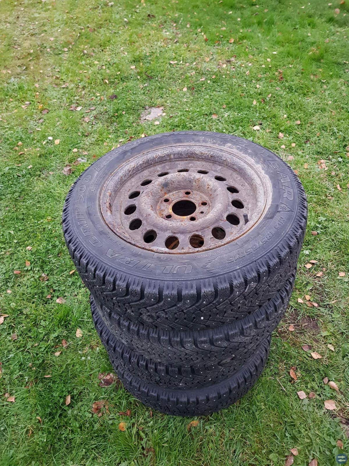 Vinterdäck på fälg 5x108