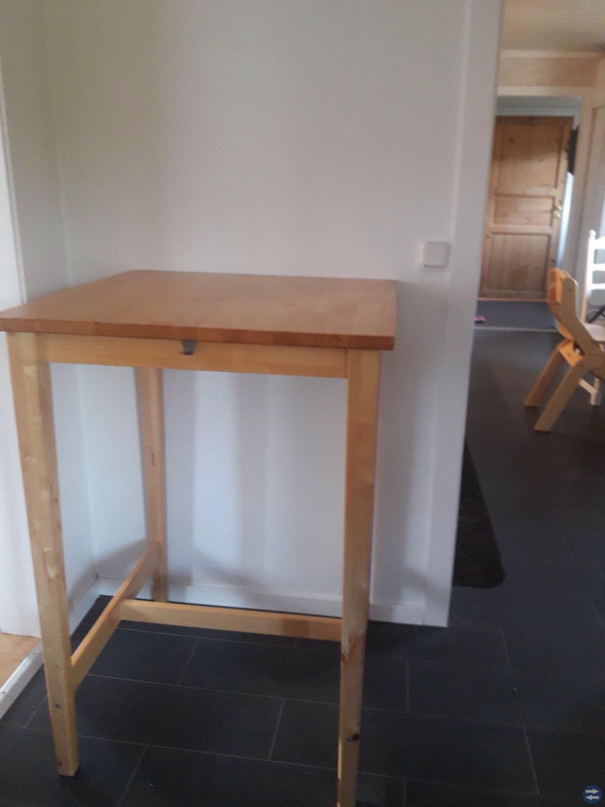 Barbord / Högre köksbord