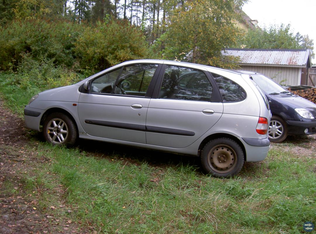 Renault Scenic -03