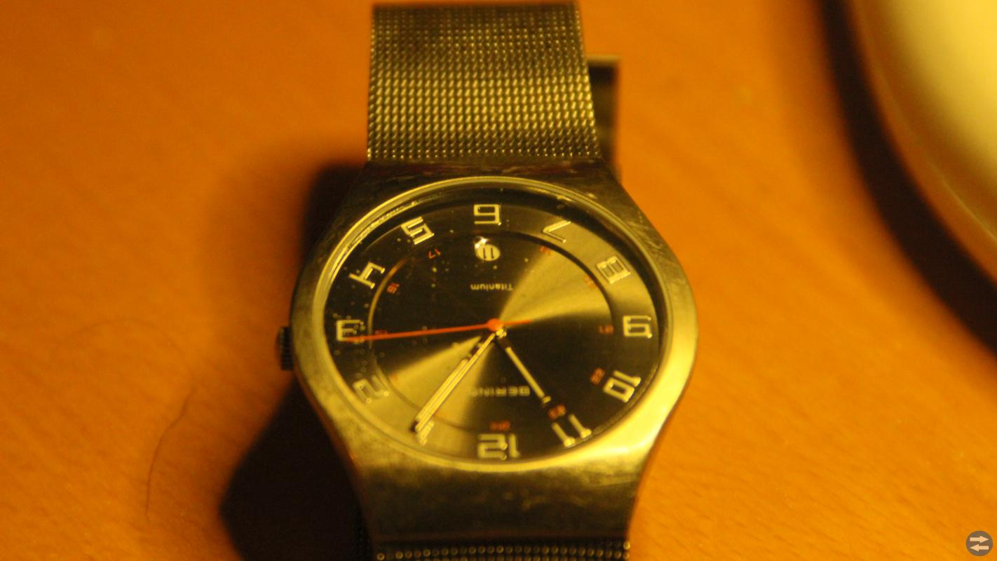 Bering titan klokke