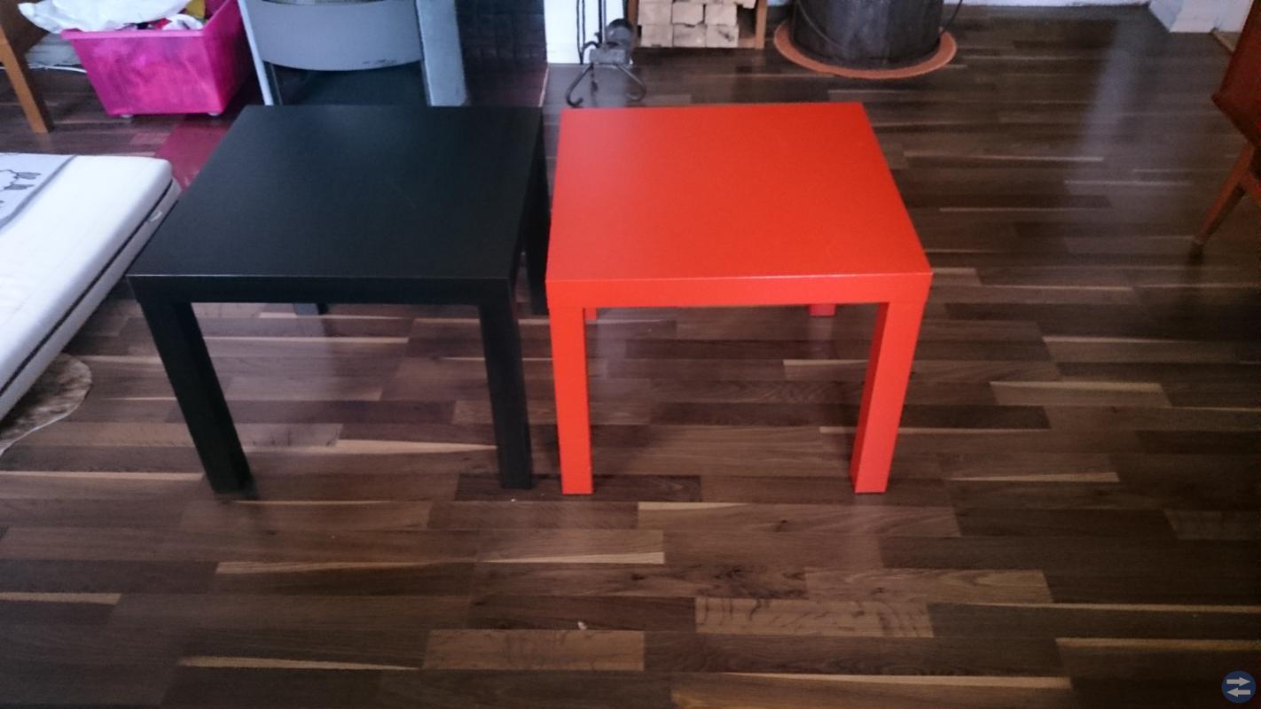Två stycken små bord
