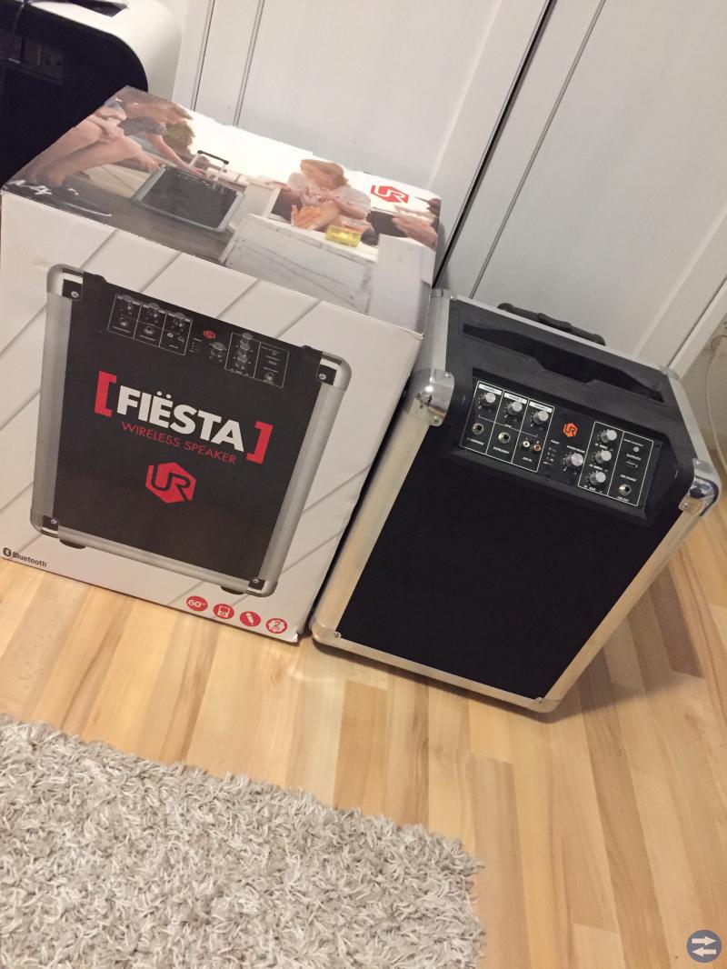 Trådlös bärbar högtalare