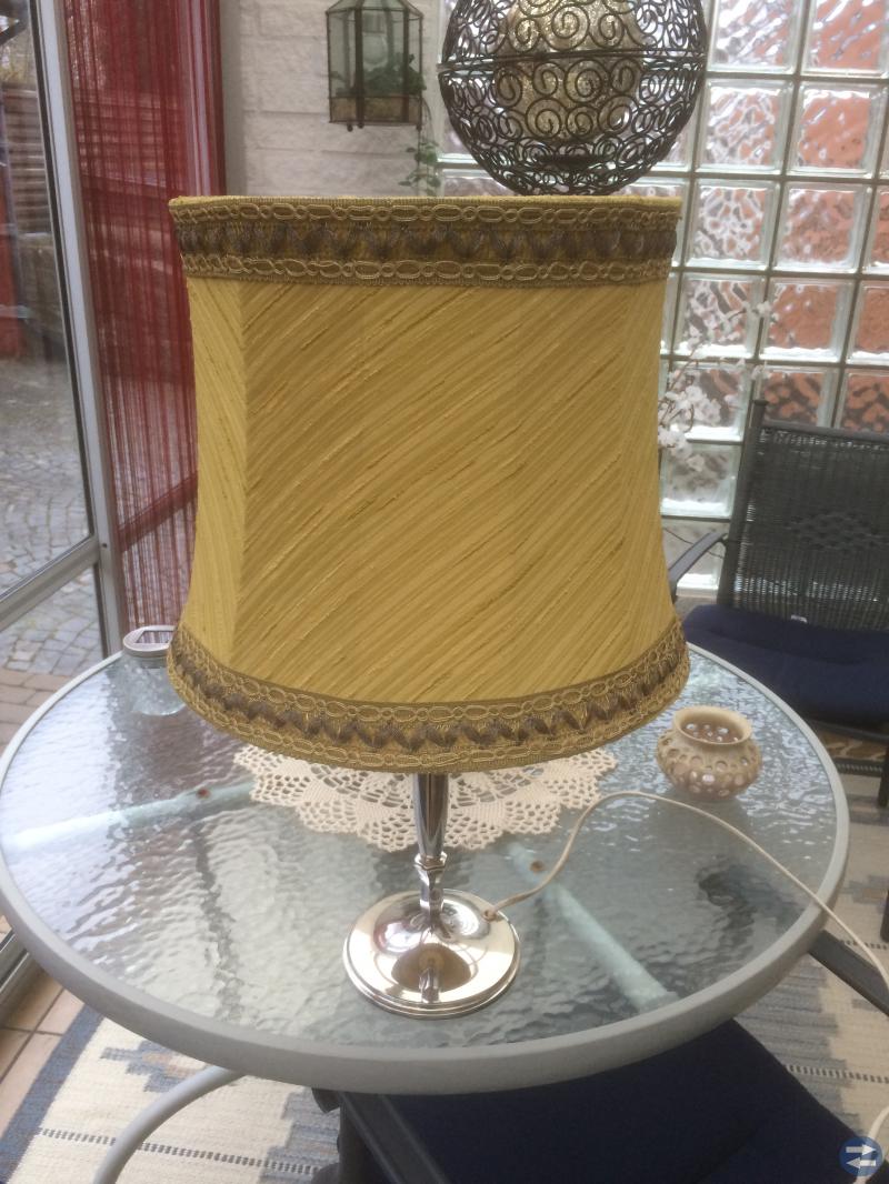 BORDSLAMPA