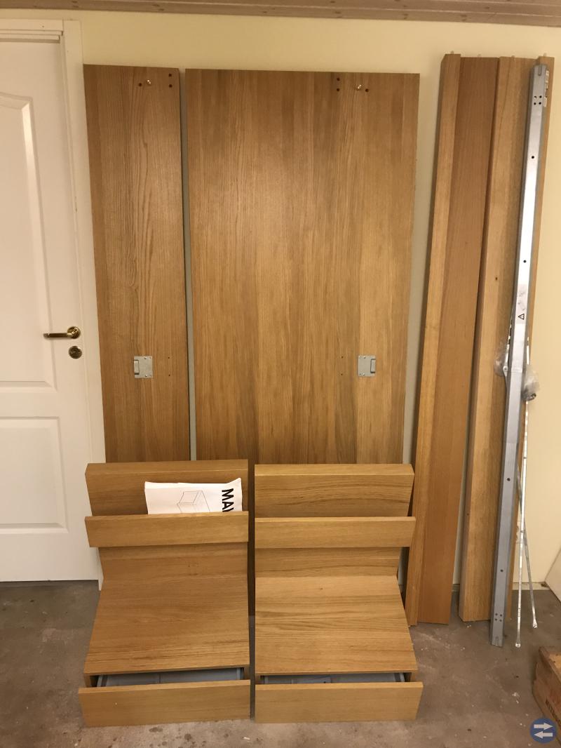Säng Malm Ek med sängbord