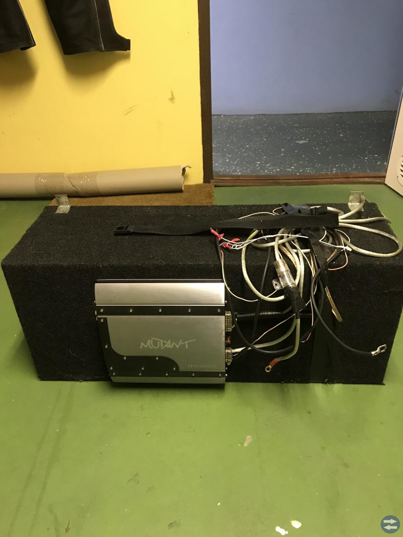Baslåda med 2st 10” och slutsteg