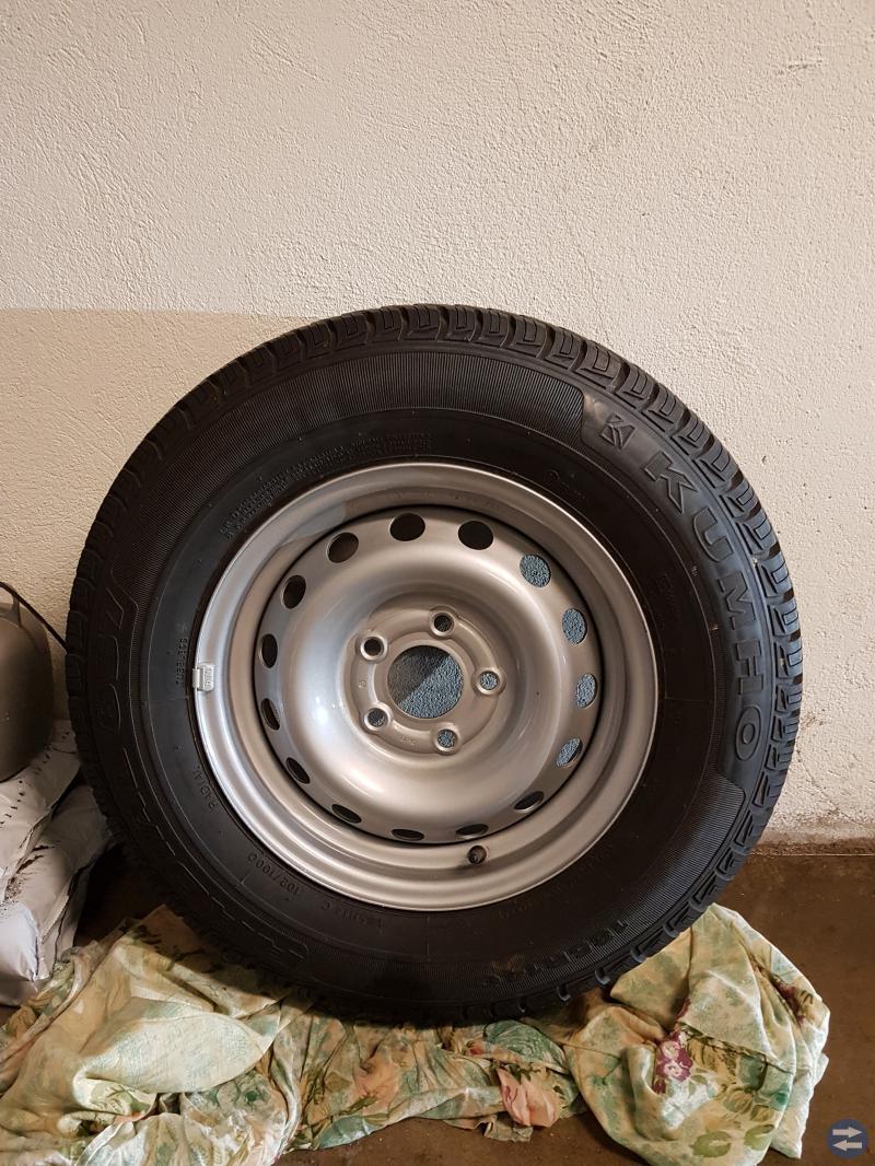 Ny däck pch fälg till kabe husvamgn säljes