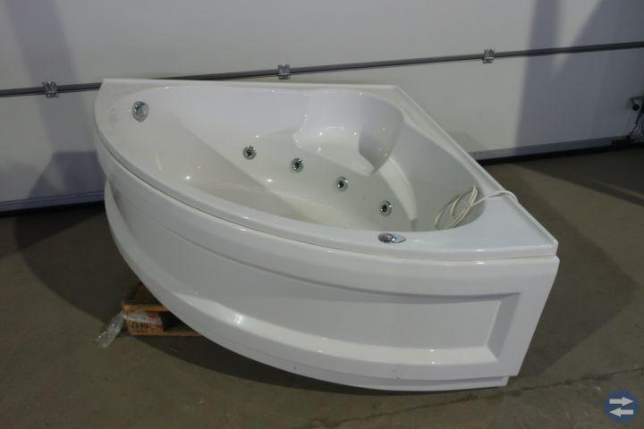 Helt nytt Hörnbadkar med spa