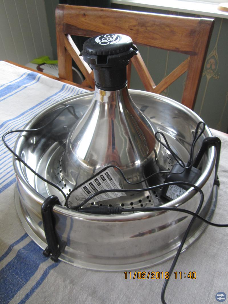 Vattenfontän för katt 3,8 liter