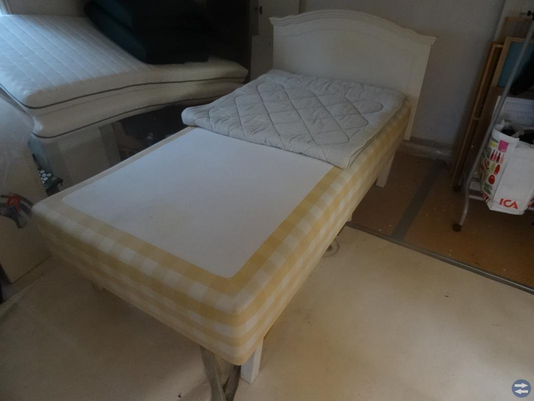 Sänggavel 120 cm vit