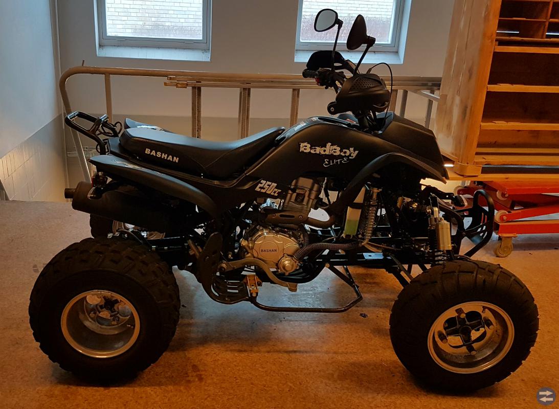 bashan badboy 250cc
