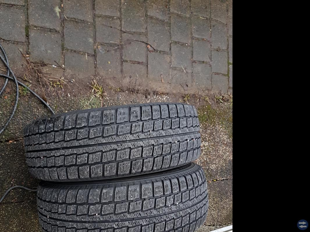 2 vinterhjul till bil eller släp