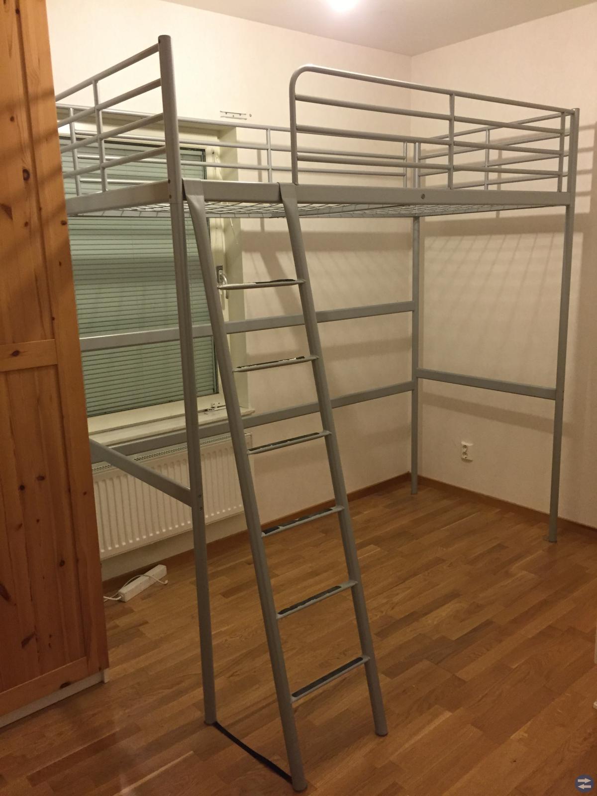 Loftsäng