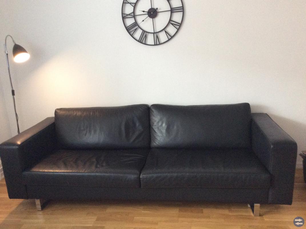 Svart skinnsoffa från BoConcept