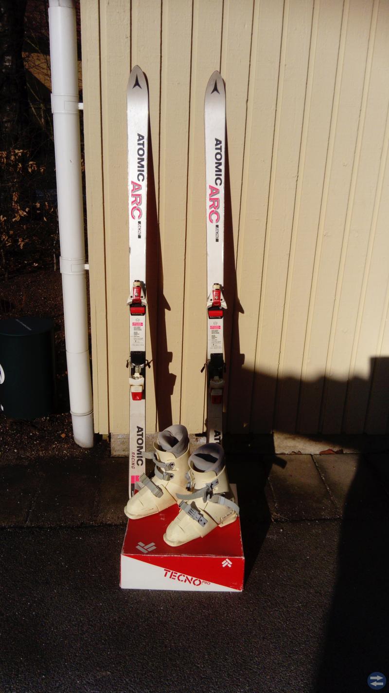 SKIDOR 75 kr. SKIDPJÄXOR 75 kr