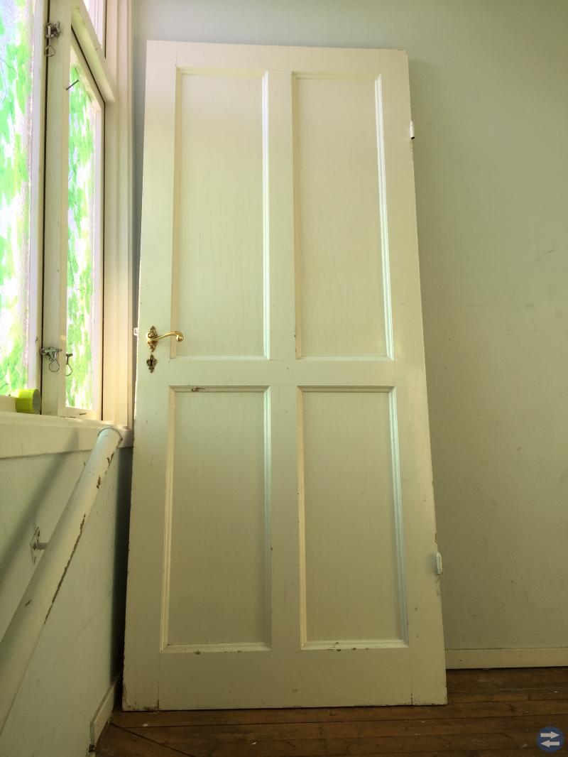 Gammal trädörr 210x90 cm.