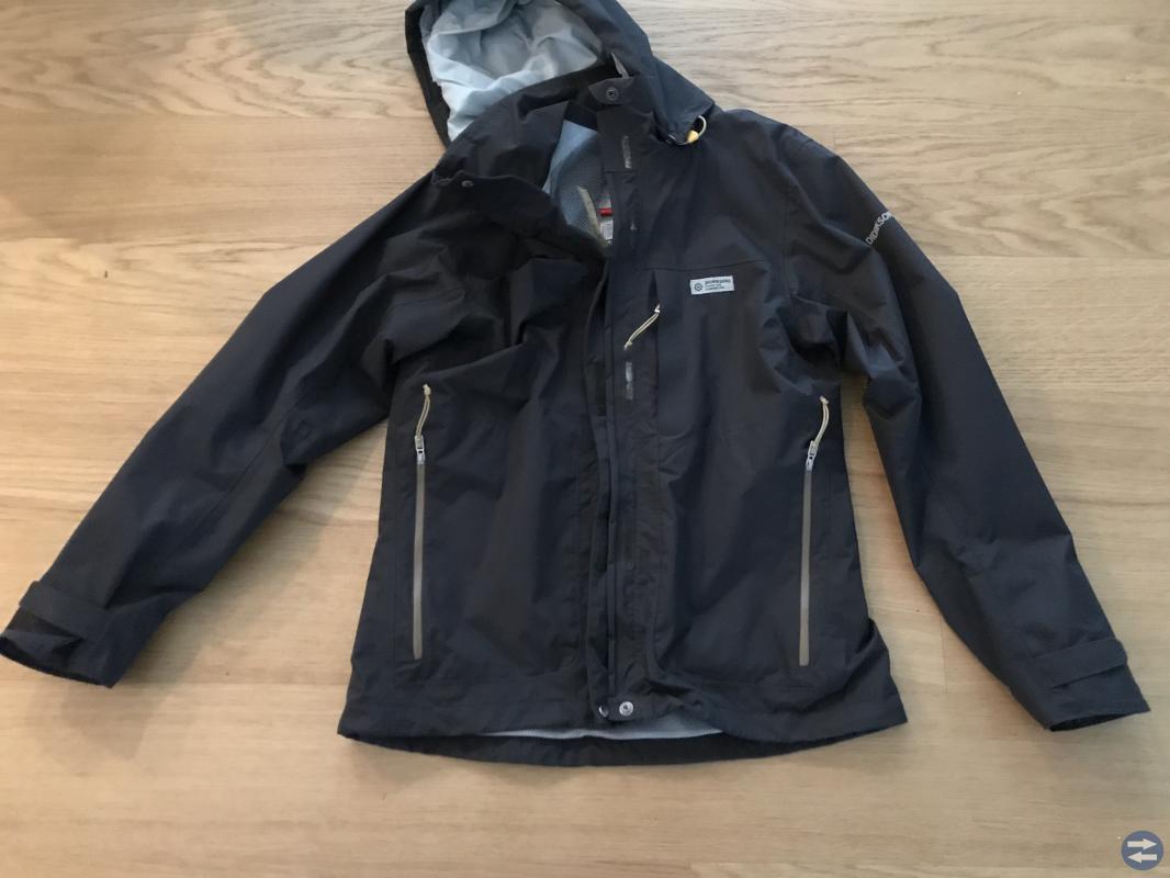 Didrikson regnjacka stl 38 säljes