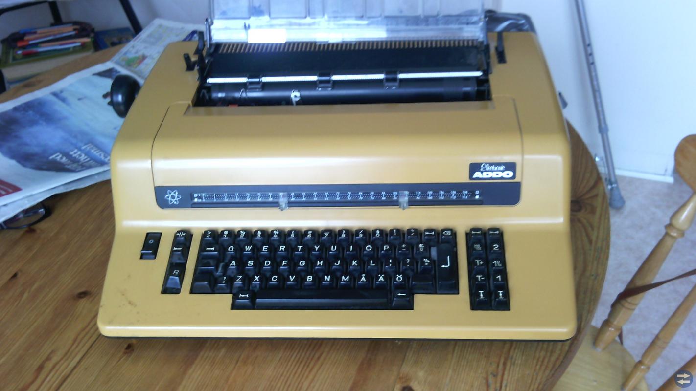 Skrivmaskin
