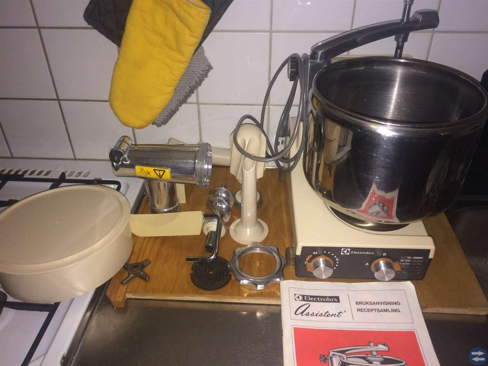 Köpesss Electrolux assistent med tillbehör