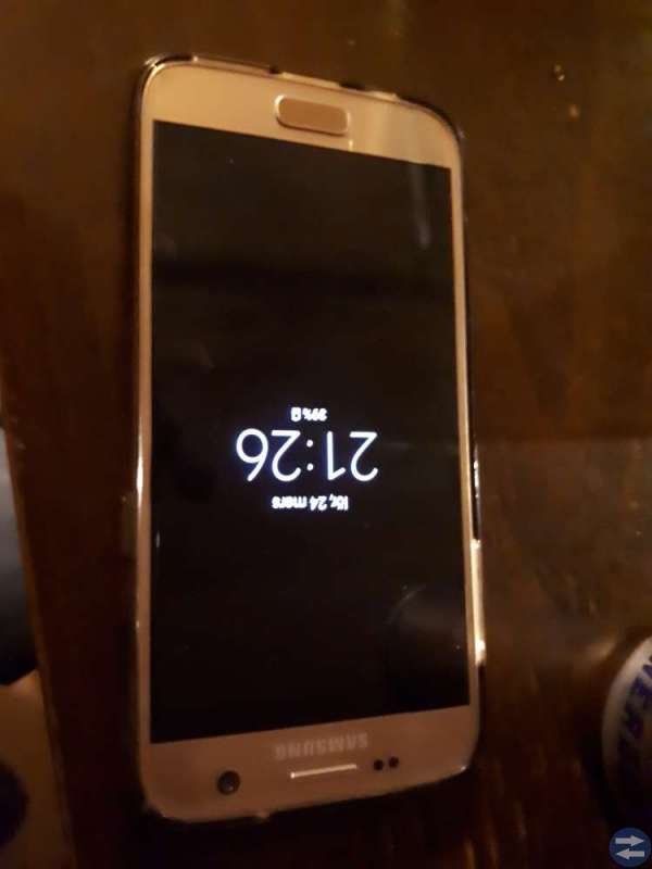 Mobil Samsung galaxy s7 2500 kr