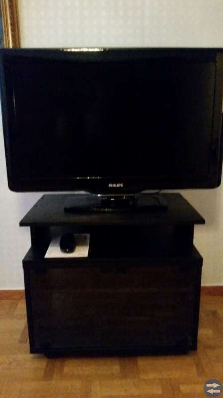 Tv + Tv-bänk.
