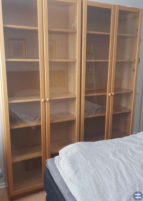 2 st Billy bokhyllor med vitrin dörrar
