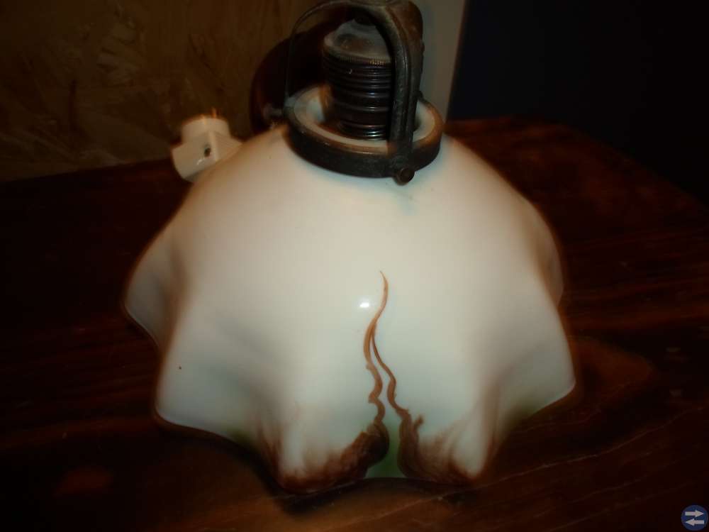 Lampa från 30-40-talet.