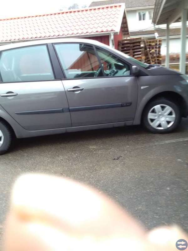 Renault scenic bra färg blygrå