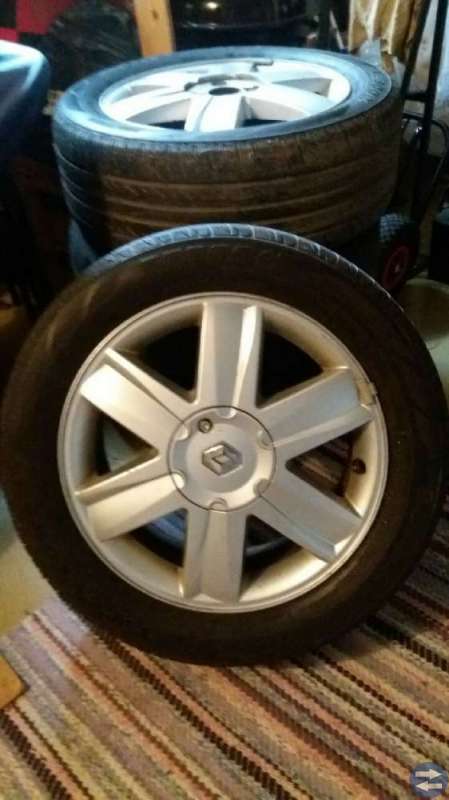 däck renault megane