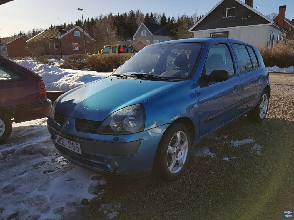 Renault Clio -03