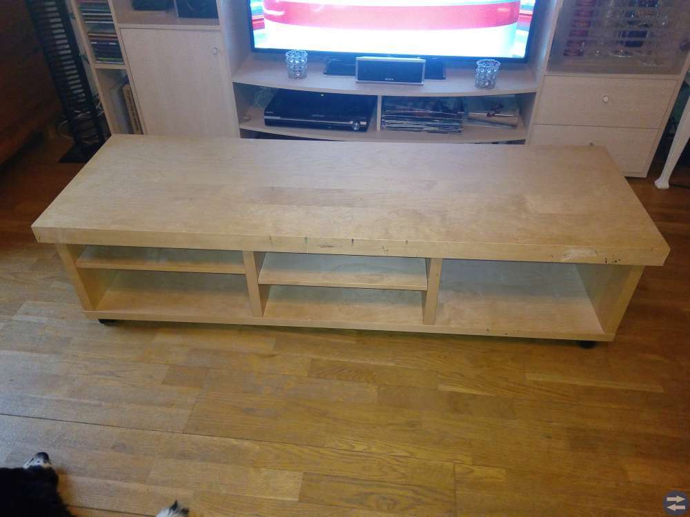 TV-bänk säljes
