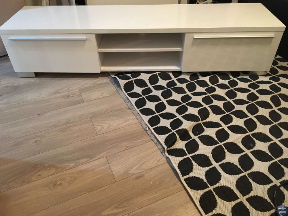 TV bänk sälja