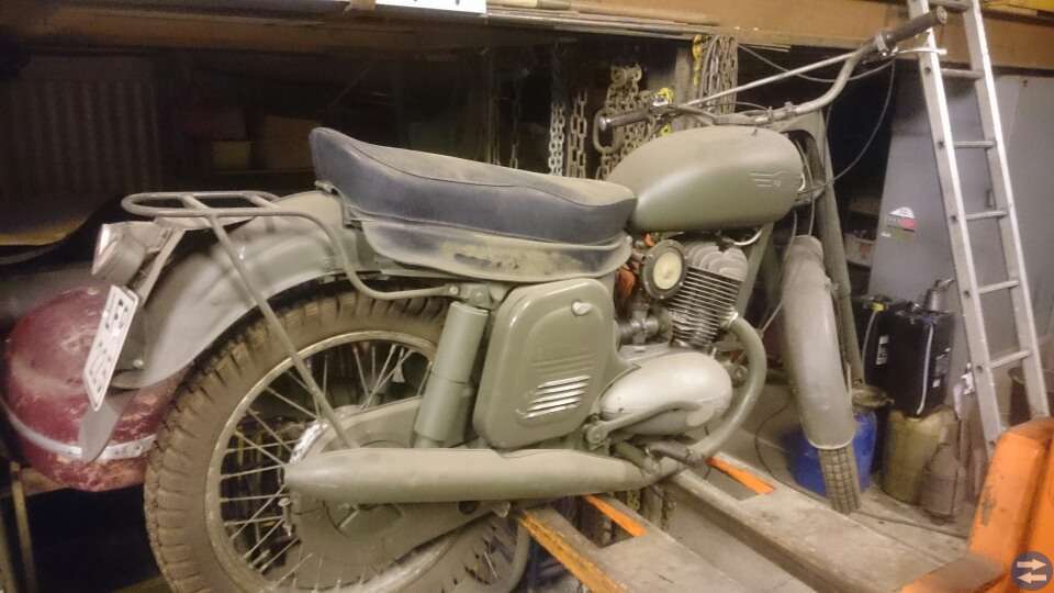 Jawa perak monark 175-25-350-500 Köpes