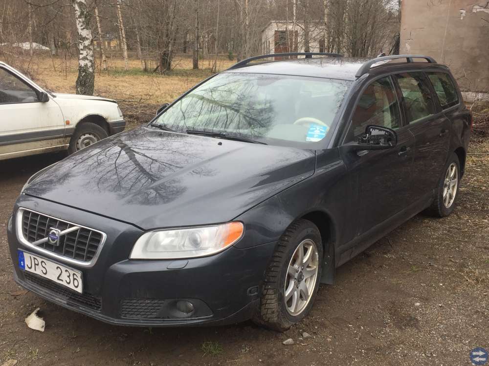 Volvo V70 -09