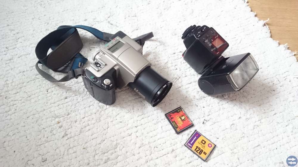 DIGITALKAMERA OLYMPUS MED FL-40 BLIXT