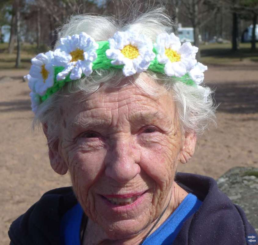 Midsommarkrans, virkade blommor