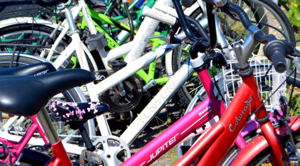 KÖPES: 26 tums damcykel eller ungdomscykel