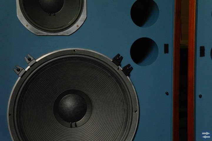 Studio monitors JBL 4345