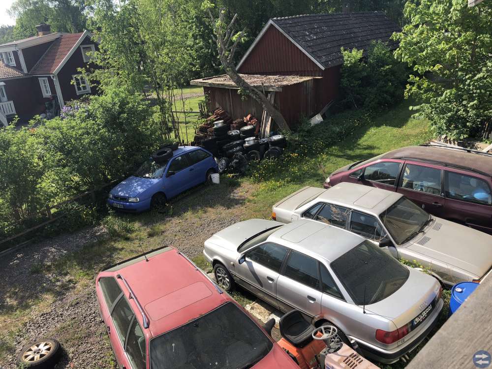 Diverse ”skrotbilar”