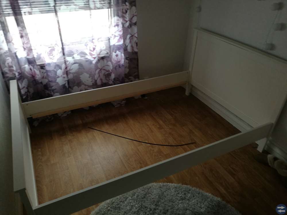 Sängen vit 120 bredd