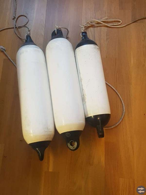 Fender till båt